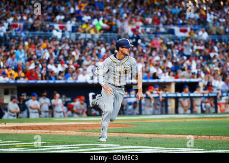 San Diego, CA, USA. 12. Juli 2016. SAN DIEGO, CA - 12. JULI 2016 - | Padres Wil Myers trifft ein Doppelzimmer im 5. Inning am All-Star Game im Petco Park. © K.c. Alfred/San Diego Union-Tribune/ZUMA Draht/Alamy Live-Nachrichten Stockfoto