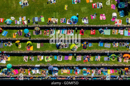 Witten, Deutschland. 19. Juli 2016. Luftaufnahme, Liegewiese, Annenbad Freibad, Huellberg, Witten, Ruhrgebiet und Umgebung, North Rhine-Westphalia, Deutschland, Europa-Credit: Hans ↑/Alamy Live News Stockfoto