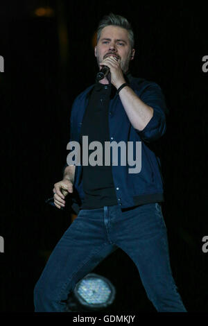 Jean Francois Breau führt bei der St-Jean-Show auf der Plains Of Abraham in Québec (Stadt) während der Fête Nationale du Québec, Donnerstag, 23. Juni 2016. Stockfoto