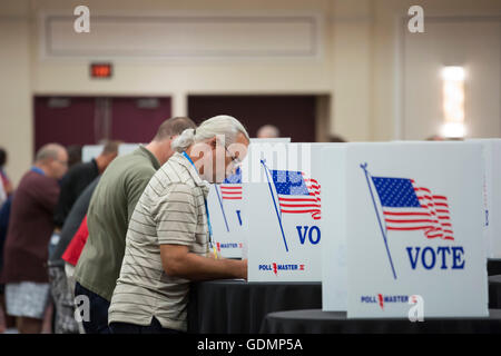 Las Vegas, Nevada - Delegierten der Teamsters Union Konvention Abstimmung Kandidaten in der Union 2016 Wahl nominieren. Stockfoto