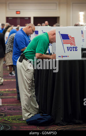 Las Vegas, Nevada - Delegierten der Teamsters Union Konvention Abstimmung Kandidaten in der Union 2016 Wahl nominieren. Stockfoto