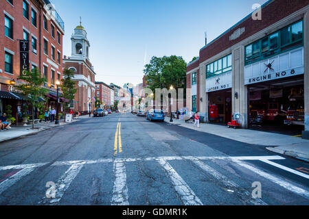 Gebäude entlang der Hanover Street am Nordende von Boston, Massachusetts. Stockfoto