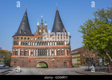 Rückseite der Holstein-Tor in Lübeck, Deutschland Stockfoto