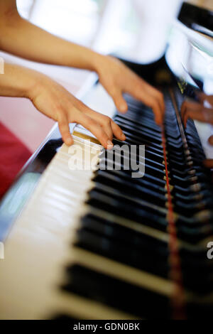 Das Grand Piano spielen Stockfoto