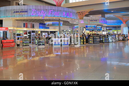 Duty free Shops am Don Mueang Flughafen in Bangkok Thailand. Stockfoto