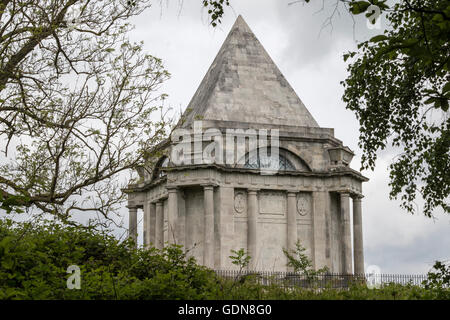 Mausoleum in Cobham Wäldern Stockfoto