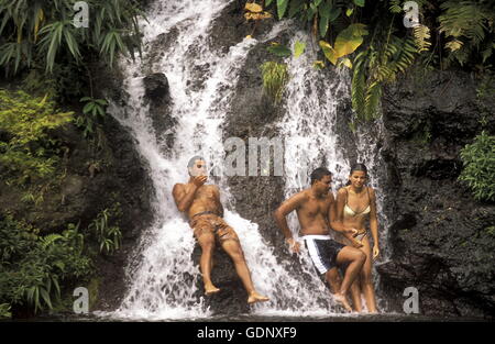 den Wasserfall und den Naturpark La Schlucht St Gilles bei St-Gilles-Les-Bains auf der Insel La Réunion im Indischen Ozean in Stockfoto