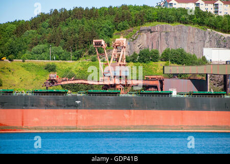 Alexandra P Massengutfrachter Erz, festgemacht an LKAB Steg, Narvik, Norwegen Arktis Stockfoto