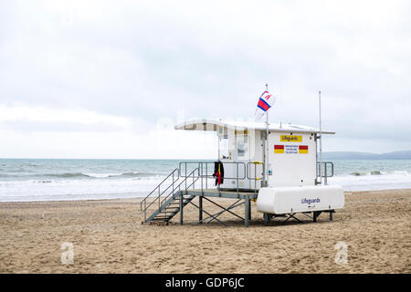 Rettungsschwimmer-Turm auf Bournemouth Beach, Bournemouth, Dorset, Großbritannien Stockfoto