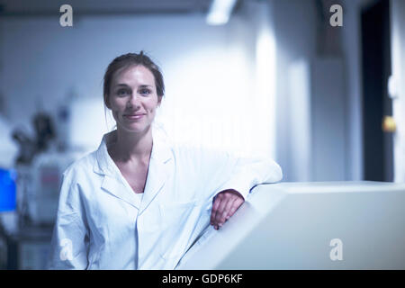 Porträt der Wissenschaftlerin im Labor Stockfoto