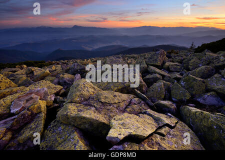 Gorgany Bergrücken, Aussicht vom Siniak Berg, Karpaten, Frankowsk Region, Ukraine Stockfoto