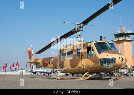 Marokkanische Luftwaffe AB205A-1 Hubschrauber auf statischer Anzeige an der internationalen Marrakesch Luft zeigen (IMAS) 2016 in Marokko. Stockfoto