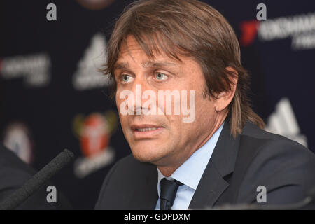 Antonio Conte stellte als neuer Chelsea-Trainer, Chelsea Football Club, Stamford Bridge, London UK Stockfoto