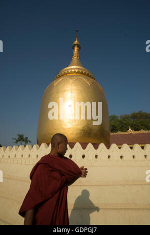 die Lawkananda-Pagode am Ayeyarwady Fluß in Bagan in Myanmar in Südostasien. Stockfoto