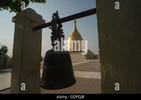 die Lawkananda-Pagode am Ayeyarwady Fluß in Bagan in Myanmar in Südostasien. Stockfoto