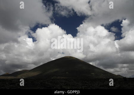 EUROPA, SPANIEN, ATLANTISCHER OZEAN, KANAISCHE INSELN, KANAREN, LANZAROTE, INSEL, LANDSCHAFT, VULKAN, BERGE, NATUR, WETTER, Di Stockfoto