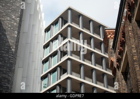 Mischung aus alten und neuen Architektur an eine Pancras Square Kings Cross in London Stockfoto