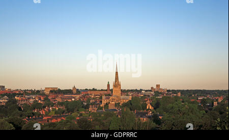 Ein am frühen Morgen Blick auf die Skyline der Stadt von Norwich, Norfolk, England, Vereinigtes Königreich. Stockfoto