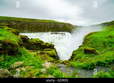 Gullfoss Wasserfall in die Schlucht des Flusses Hvita Island Stockfoto