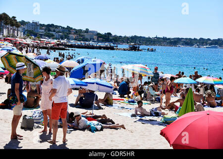 Sunny Beach on Antibes - Juan les Pins - French Riviéra - Frankreich Stockfoto