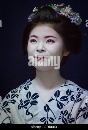 16 Jahre alt Maiko genannt Chikasaya, Kansai-Region, Kyoto, Japan Stockfoto