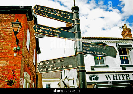 Besucher Informationen Zeichen, Thirsk, Yorkshire Stockfoto