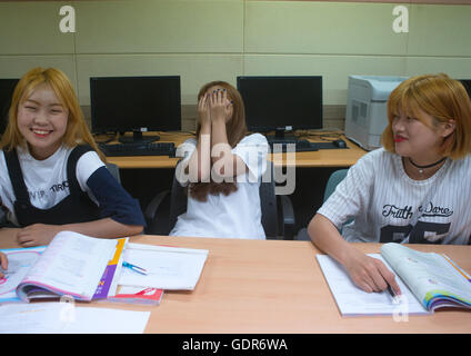 Nordkoreanische Teenager Überläufer in Yeomyung alternative Schule, National Capital Area, Seoul, Südkorea Stockfoto