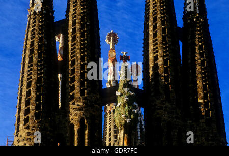 Barcelona: La Sagrada Familia. Detail der Glockentürme die Geburtsfassade Stockfoto