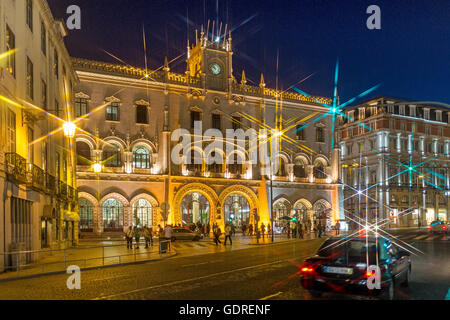 Jugendstil-Fassade Estação Ferroviária do Rossio, Santa Justa - Lisboa Bahnhof do Rossio, Lissabon, Stadtteil von Lissabon, Portugal, Stockfoto