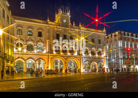 Jugendstil-Fassade Estação Ferroviária do Rossio, Santa Justa - Lisboa Bahnhof do Rossio, Lissabon, Stadtteil von Lissabon, Portugal, Stockfoto