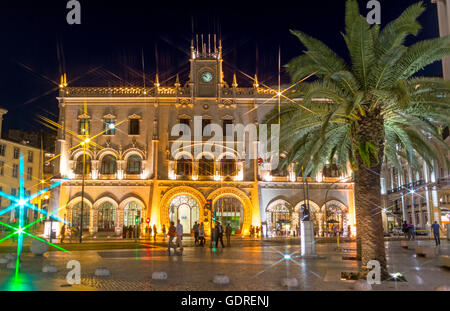 Jugendstil-Fassade Estação Ferroviária do Rossio, Santa Justa - Lisboa Bahnhof do Rossio, Lissabon, Stadtteil von Lissabon, Portugal, Stockfoto