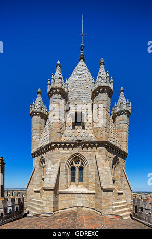 UNESCCO World Heritage Site, Turm von Sé Catedral de Évora Basílica Sé Catedral de Nossa Senhora da Assunção, Evora, Évora Stockfoto