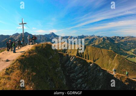 Geographie/Reisen, Österreich, Vorarlberg, Landschaften, Alpen, Kleinwalsertal Fellhorn (Mount), Wanderer, No-Coffee - Table-Book - Verwendung: Allgäu Stockfoto