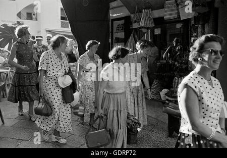 Deutsche Touristen in den Straßen von Capri, 1957 Stockfoto