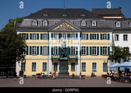 Geographie/Reisen, Deutschland, Nordrhein-Westfalen, Bonn, Münsterplatz mit Beethoven Denkmal, Additional-Rights - Clearance-Info - Not-Available Stockfoto
