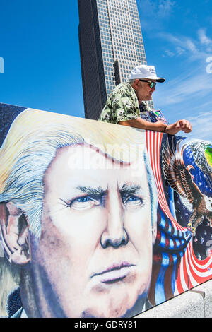 Cleveland, USA. 20. Juli 2016. 20. Juli 2016; Cleveland, Ohio, USA; Ein Aktivist in der Innenstadt von Cleveland auf dem Gelände der Republican National Convention. Credit: Ken Blaze/Alamy Live-Nachrichten Stockfoto