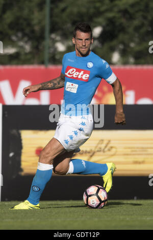 Dimaro, Italien. 18. Juli 2016. Christian Maggio (Napoli) Fußball: Vorsaison Freundschaftsspiel zwischen SSC Napoli 10-0 Anaune Val di Non Dimaro-Stadion in Dimaro, Italien. © Maurizio Borsari/AFLO/Alamy Live-Nachrichten Stockfoto