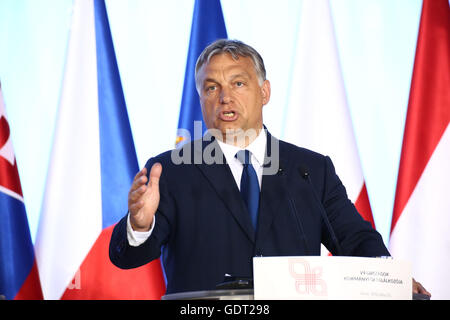 Warschau, Polen. 21. Juli 2016. Visegrád-Gruppe Pressekonferenz unter dem Vorsitz des polnischen Primer Beata Szydlo. Offizielle Treffen teilgenommen PM Ungarn Viktor Orban, altbürgerlich PM Bohuslav Sobotka und slowakischen PM Robert Fico. Bildnachweis: Jake Ratz/Alamy Live-Nachrichten Stockfoto