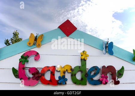 Tatton Park, Knutsford, Großbritannien. 21. Juli 2016. Die RHS Tatton Park Flower Show, der Norden größte Garten Veranstaltung in dem herrlichen Gelände von Cheshire von 1.000 Morgen Deer Park statt. Für fast ein Jahrzehnt Tatton Park hat junge Designer bot die einzigartige Gelegenheit, Design und eine Show design build zu helfen, ihre Gartenbau Karriere starten. Hunderte Aussteller ihre Gartengestaltung & Zubehör bis hin zu den tausend von Besuchern über die Veranstaltung erwartet. Credit: cernan Elias/Alamy leben Nachrichten Stockfoto