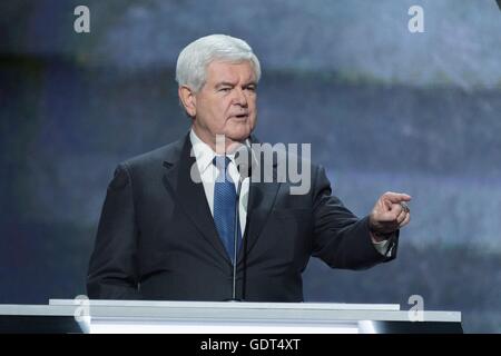 Ehemalige Sprecher Newt Gingrich Adressen Delegierten während des dritten Tages der Republican National Convention 20. Juli 2016 in Cleveland, Ohio. Stockfoto