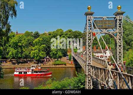 Queens Park-Brücke und Fluss Dee in Chester, Cheshire, England Kreisstadt. UK Stockfoto