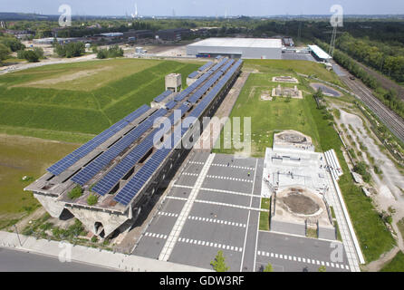 Solar-Panels und ein Skate-Park in der ehemaligen "Schalker Verein" Stockfoto