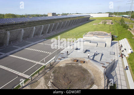 Solar-Panels und ein Skate-Park in der ehemaligen "Schalker Verein" Stockfoto