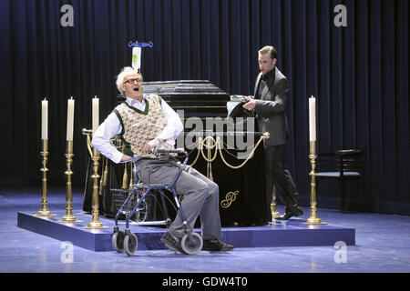 "Don Pasquale" stage Director Jetske Mijnssen Stockfoto