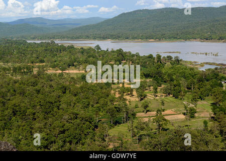 die Landschaft mit den Mekong bei der Pha-Taem-Nationalpark in der Nähe von Khong Chiam in der Provinz Ubon Rachathani in der Regio Stockfoto