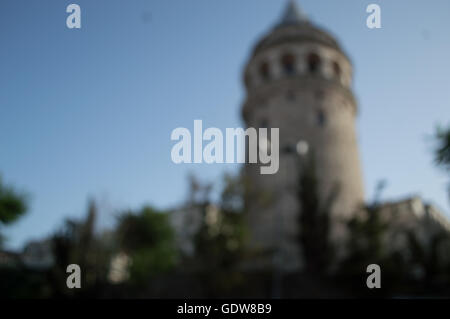 Verschwommene Galata-Turm in Istanbul City Stockfoto