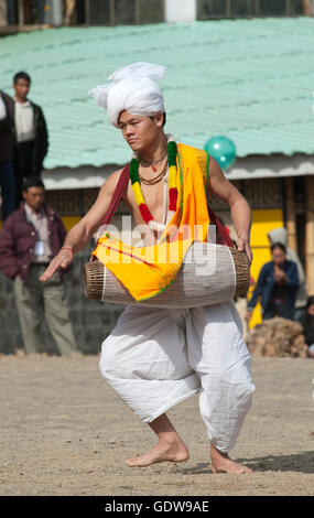 Das Bild der Manipuri Tänzer beim Hornbill Festival, Nagaland, Indien Stockfoto