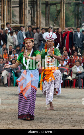 Das Bild der Manipuri Tänzer beim Hornbill Festival; Nagaland; Indien Stockfoto