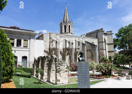 Neben Kirche St., Avignon, Provence, Frankreich Stockfoto