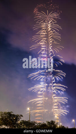 Feuerwerk vom Burj Khalifa auf Silvester 2016, Dubai Stockfoto